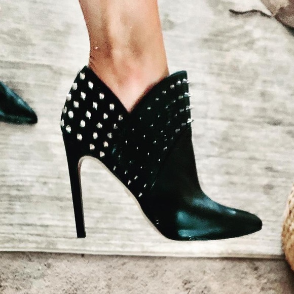 Sam Edelman
Wally Studded Booties 6.5 - Picture 2 of 5